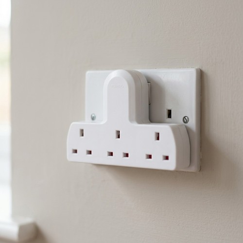Way shape mains adaptor - t-shape,